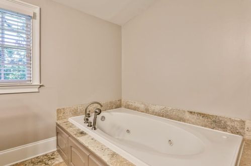 627 Hillpine Dr, Atlanta GA  30306-3222 exterior
