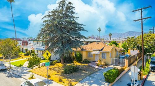 913 Maple St, Glendale CA  91205-1828 exterior