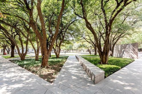 411 7th St, Fort Worth TX  76102-3602 exterior