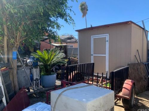 1121 144th St, Compton, CA 90220-1201