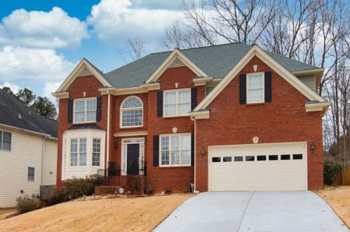 667 Trillium Ln, Lilburn, GA 30047-4182