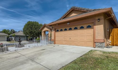 8763 Summer Pointe Dr, Elk Grove, CA 95624-3423