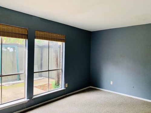 4634 Country Creek Dr, Dallas TX  75236-1208 exterior