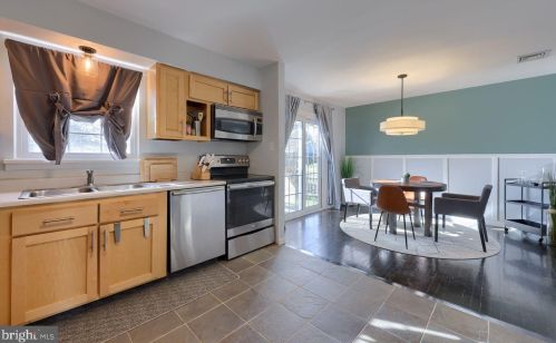 3236 Randy Rd, Lancaster PA  17601-1408 exterior