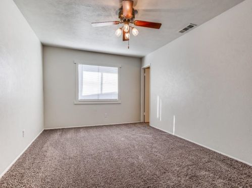 1613 Chablis St, Garland TX 75040-4633 exterior