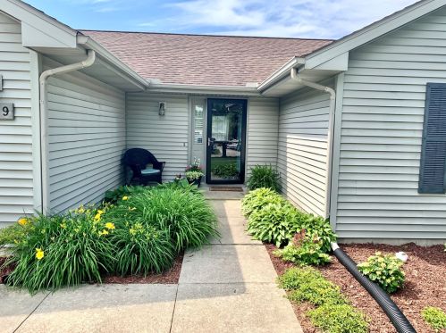 1509 Grand Ave, Saint Joseph, IL 61873-9481