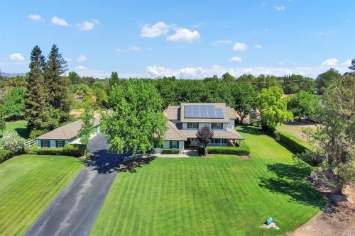 5195 Winding Way, Vacaville, CA 95688-9461