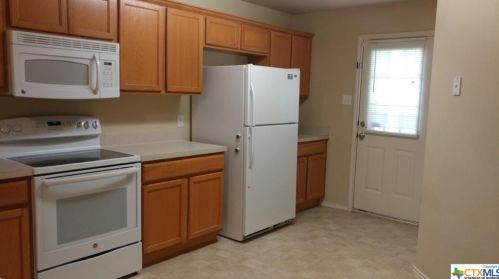 3436 Zachary St, Seguin TX  78155-7302 exterior