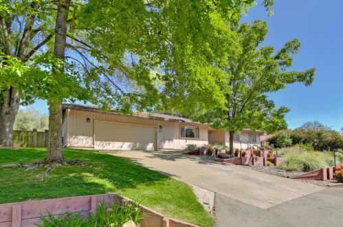 4521 Woodmont Ct, Fair Oaks, CA 95628-5738