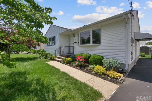 79 Brown Ave, Iselin, NJ 08830-2516