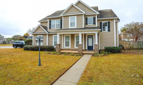 220 Raleigh Dr, Warner Robins, GA 31088-2105