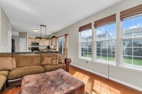 1504 Schoenherr Ave, Lemont IL  60490-3208 exterior