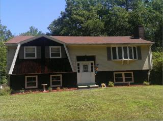 28 Sullivan Rd, Hudson, NH 03051-3932