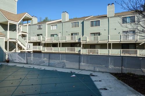3 Oakwood Ave, Norwalk CT  06850-1327 exterior