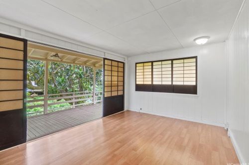 3430 Kaohinani Dr, Honolulu HI  96817-1022 exterior