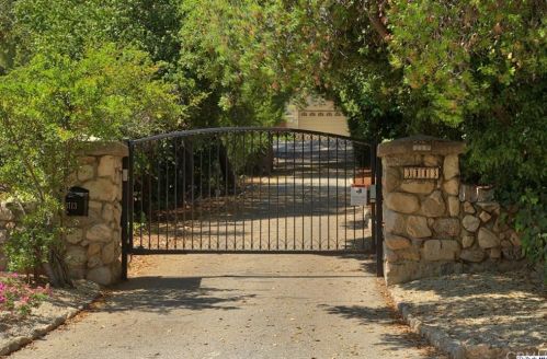 3113 Sparr Blvd, Glendale CA  91208-1829 exterior