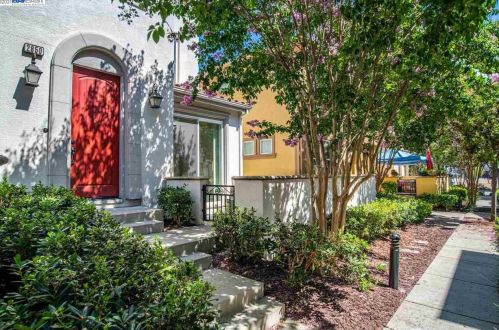 2850 Hoya Cmn, Livermore, CA 94551-6367