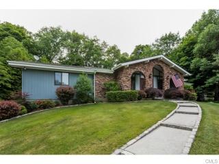 20 Mon Tar Dr, Upper Stepney, CT 06468-2315