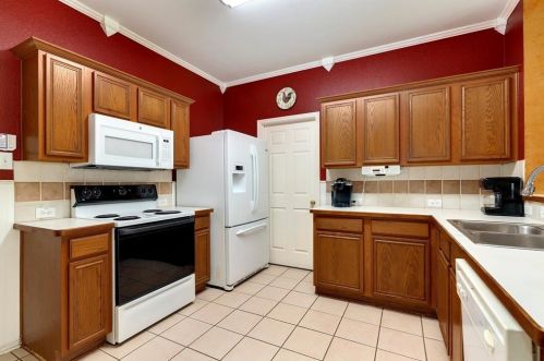 8508 Hawks Nest Dr, Fort Worth TX  76131-5330 exterior