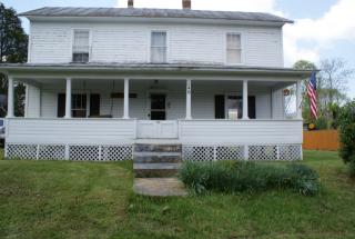 1749 Rays Siding Rd, Waiteville, WV 24984-9716