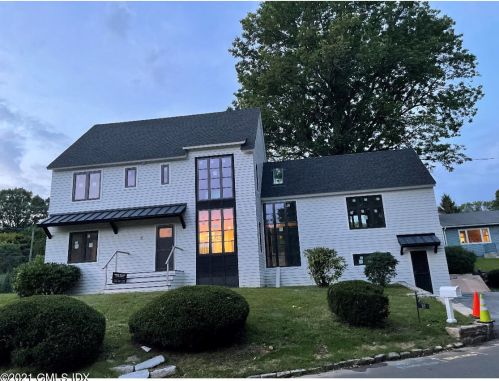 31 Thornhill Rd, Riverside, CT 06878-1322