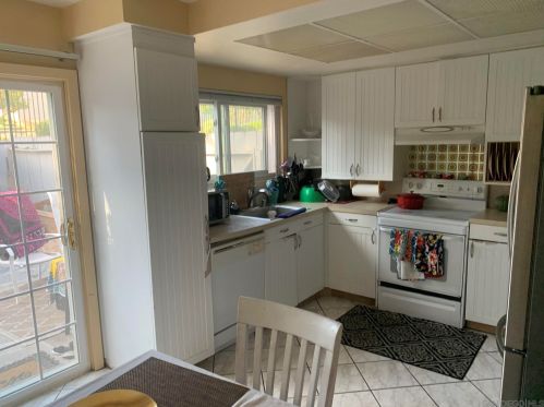 3406 Del Este Way, Oceanside, CA 92056-4718