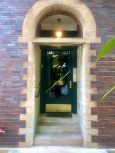 1261 Ardmore Ave, Chicago, IL 60660-3410
