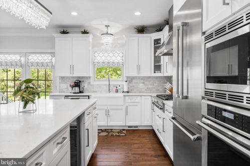 232 Elm Ave, Tavistock NJ 08033-2535 exterior