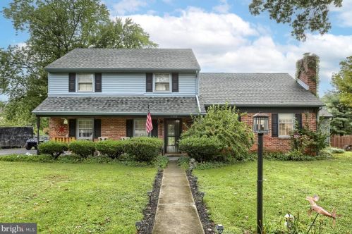 1918 Northbrook Dr, Lancaster, PA 17601-4900