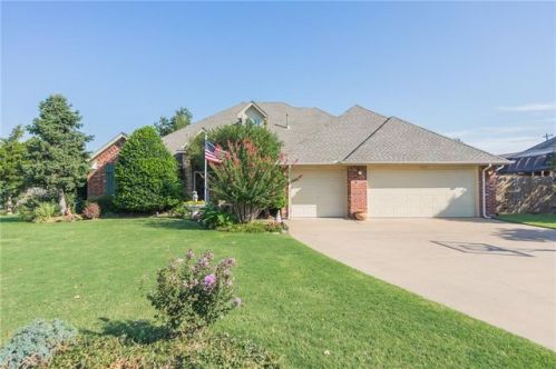 1001 Mid Iron Ln, Edmond, OK 73025-1828