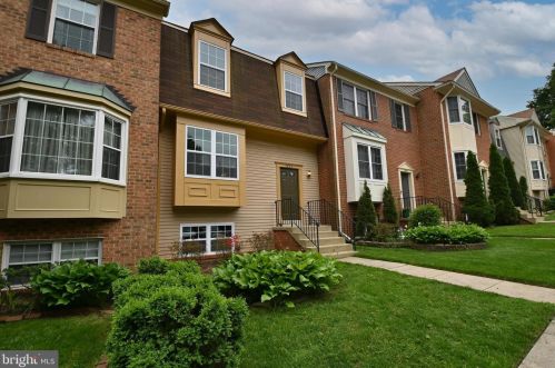 7803 Wintercress Ln, Springfield VA  22152-3842 exterior