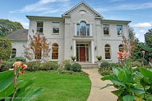 326 Dartmouth Ave, Red Bank, NJ 07704
