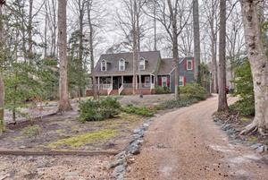 7609 Turlington Rd, Toano, VA 23168-9037