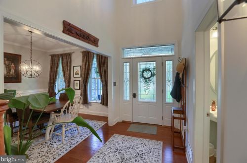 101 Shatto Dr, Carlisle PA  17013-2120 exterior