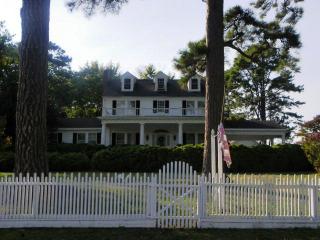 34000 Seaside Rd, Painter, VA 23420-2340