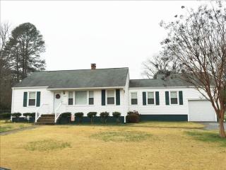 2420 Richdale Rd, Richmond, VA 23224-6128