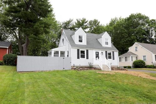 33 Sinclair St, Windsor, CT 06095-3450