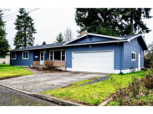 343 Charles St, Woodburn, OR 97071-3809