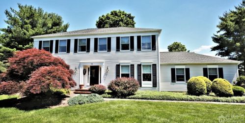 84 Cranbury Neck Rd, East Windsor, NJ 08512-2814