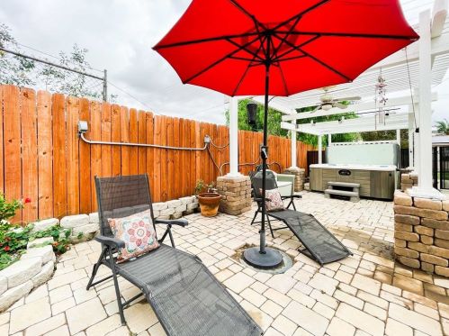 17921 Cole Ave, Riverside CA  92508-9728 exterior