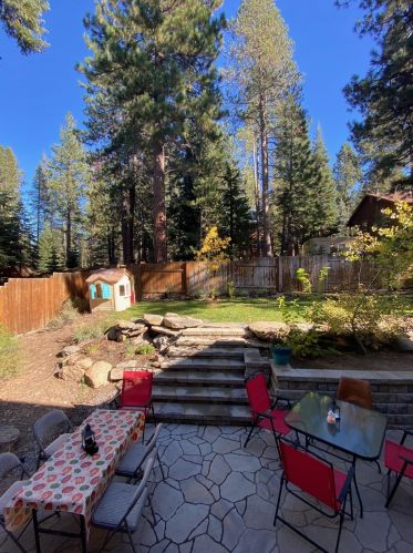 12755 Rainbow Dr, Truckee CA  96161-2645 exterior