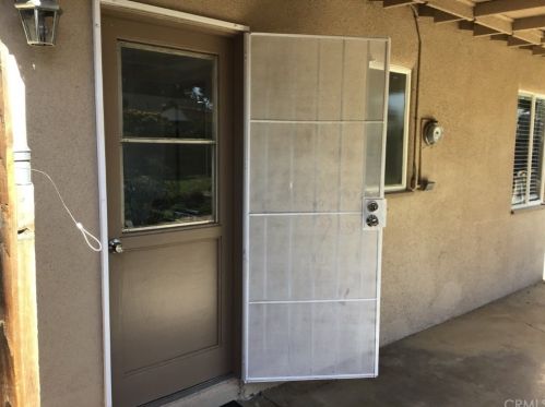 8052 Garfield St, Riverside CA  92504-3005 exterior