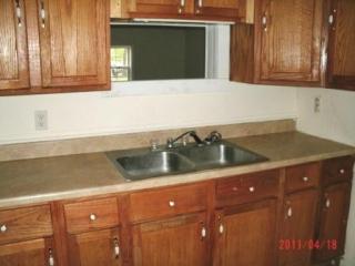1330 Thoman St, Springfield MO  65803-3930 exterior