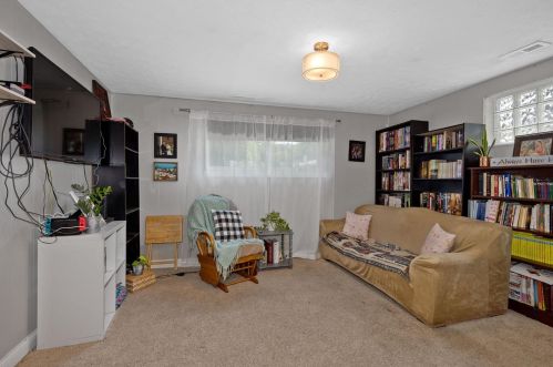 2329 Fairgreen Dr, Cincinnati OH  45238-3230 exterior