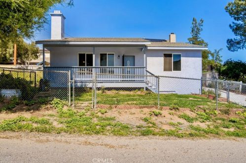 445 Snowden Pl, El Cajon, CA 92019-1459
