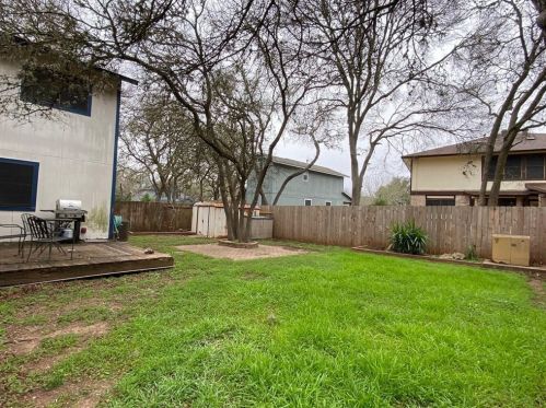 4003 Cortina Dr, Austin TX  78749-4925 exterior
