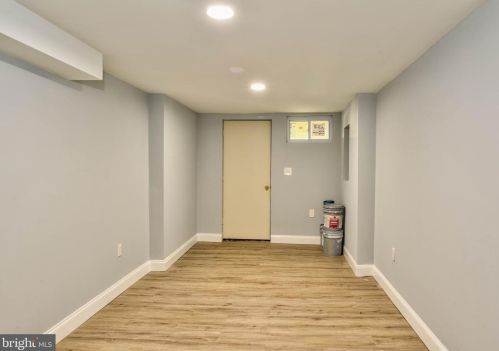 6521 16th St, Philadelphia PA  19126-3512 exterior