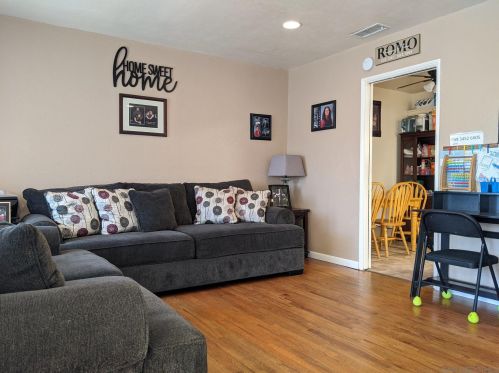 1810 49th St, San Diego, CA 92102-1331