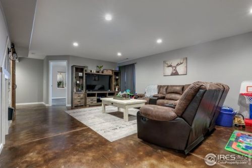 338 Graham Ln, Loveland CO exterior