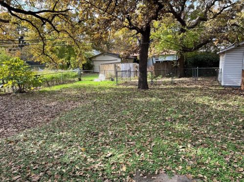 665 Cedarcliff Dr, Dallas, TX 75217-4209